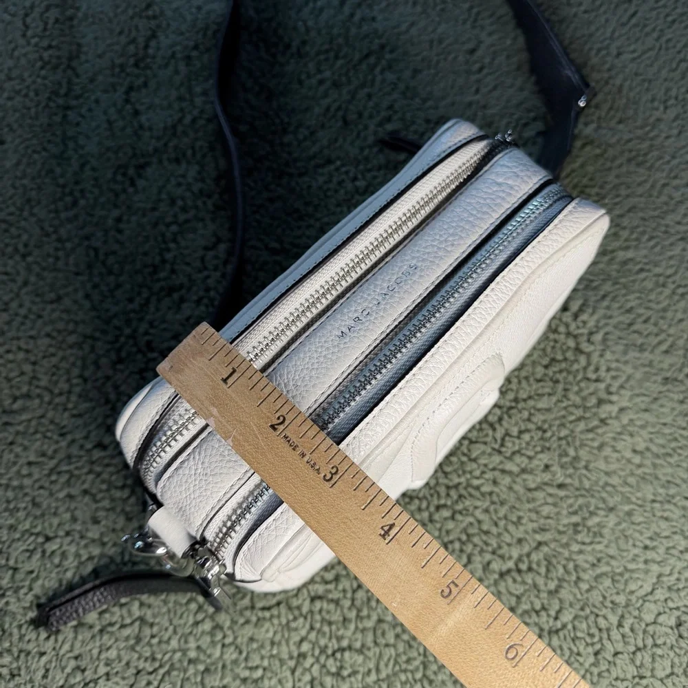 Marc Jacobs Ivory Crossbody Bag - Picture 9 of 12